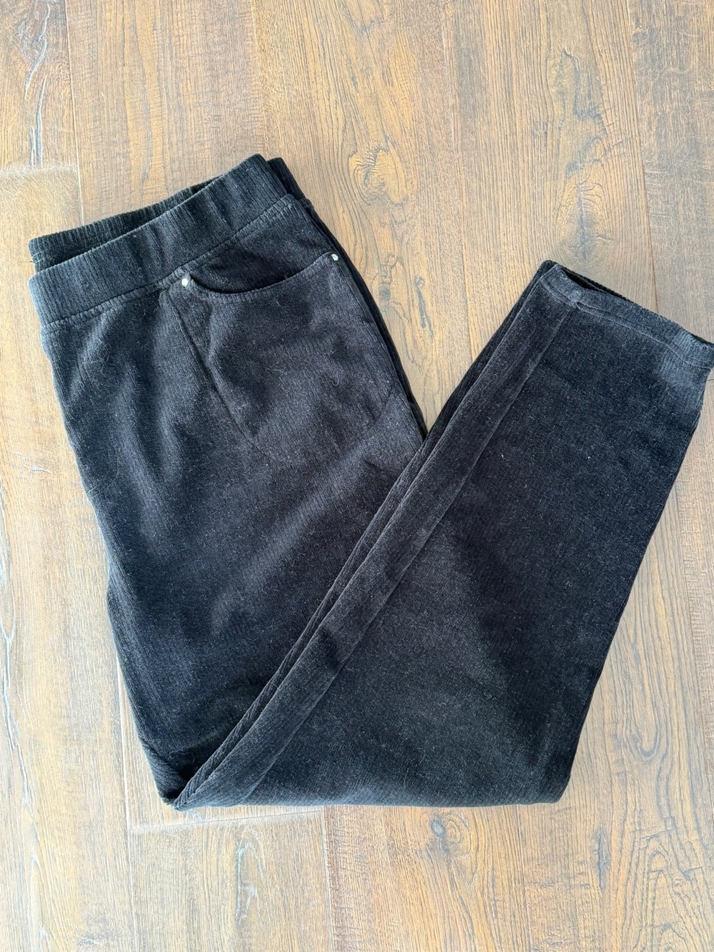 Quacker Factory Women’s Black Cropped Super Soft Stretch Corduroy Pants - Large